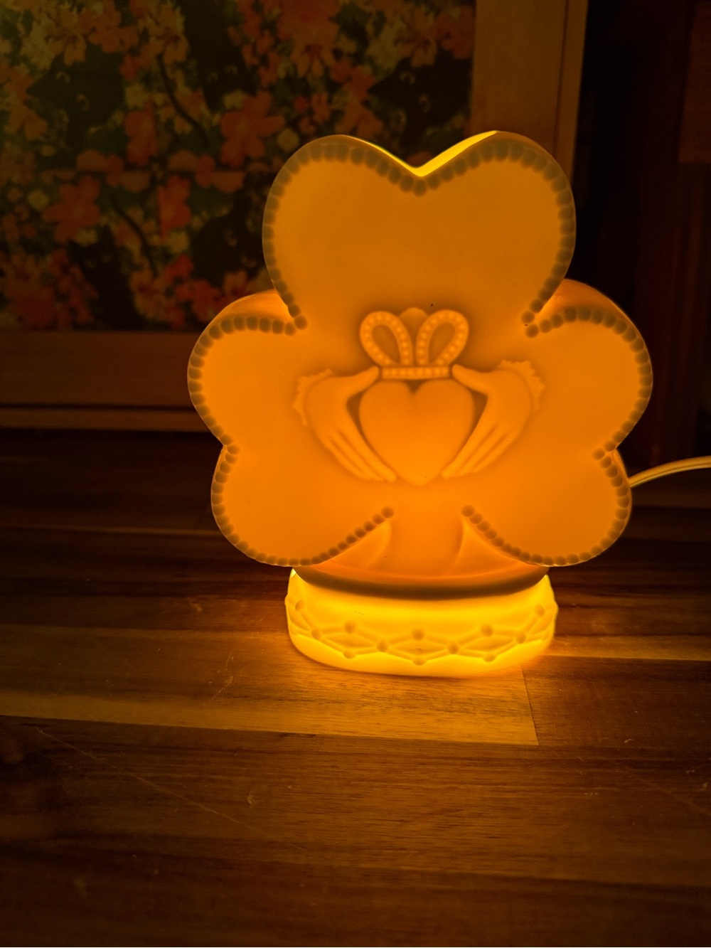 Vintage Claddagh Irish lamp light MCM Rare